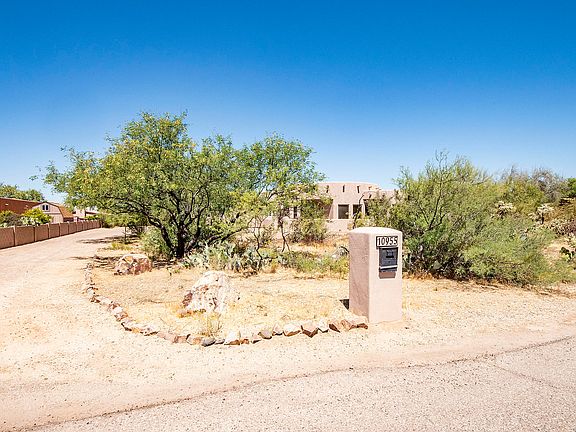 3rd image of 10955 N Camino De La Tierra