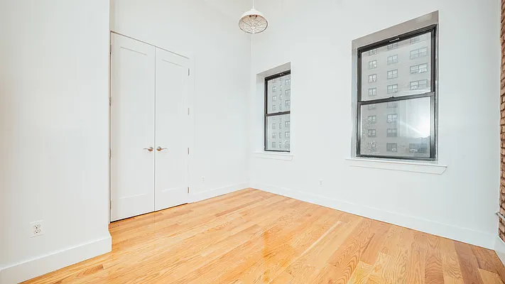 Rented by Nooklyn NYC LLC | media 32