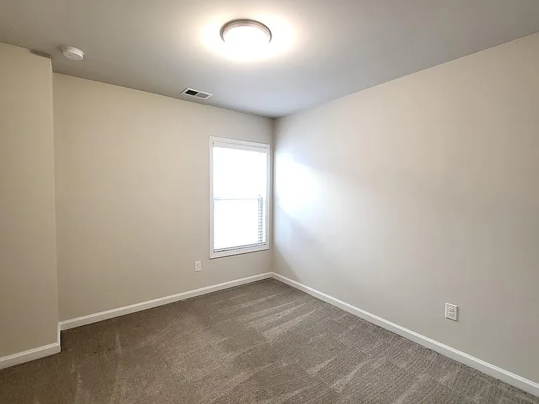 42 Laurel Dr E — Photo 16