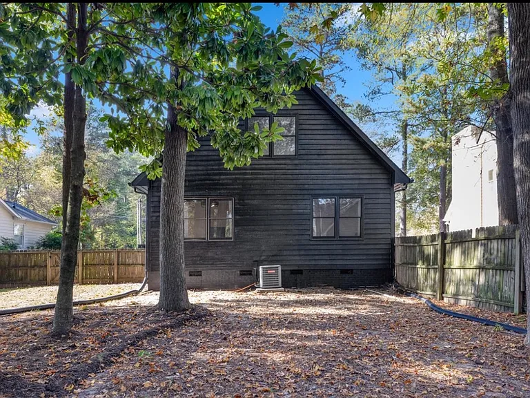 2718 Omah St — Photo 35