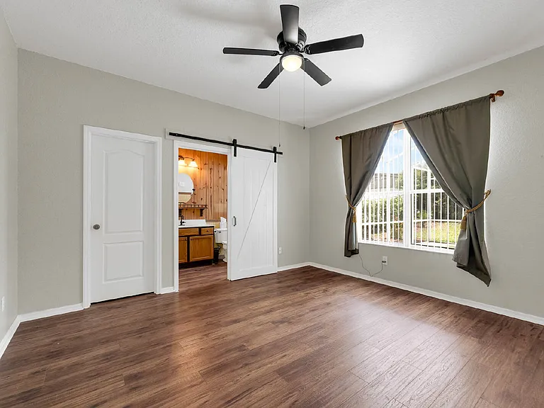1151 N Hampton Dr — Photo 19