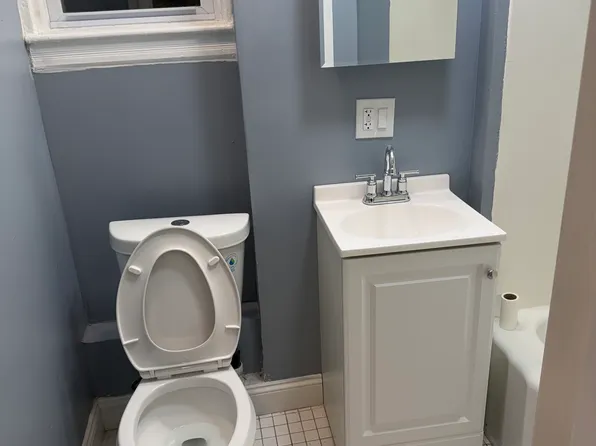 328 N Colony St Floor 2, Wallingford, CT 06492