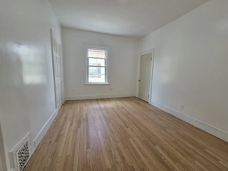 56 Pinckney St #3 — Photo 13