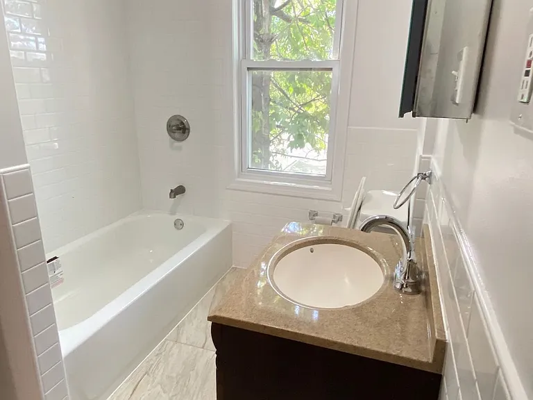 38 Atlantic Ave #2 — Photo 7
