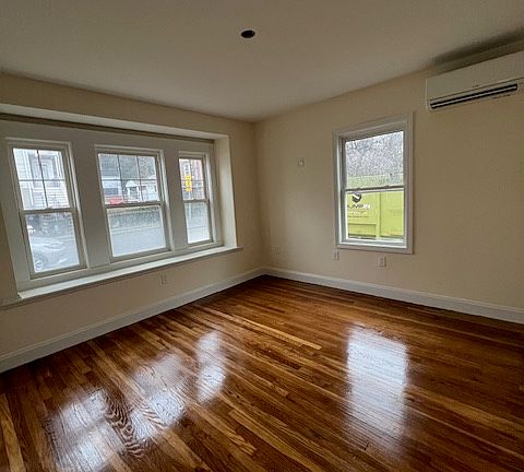 5th image of 3-5 Grenville Rd #1