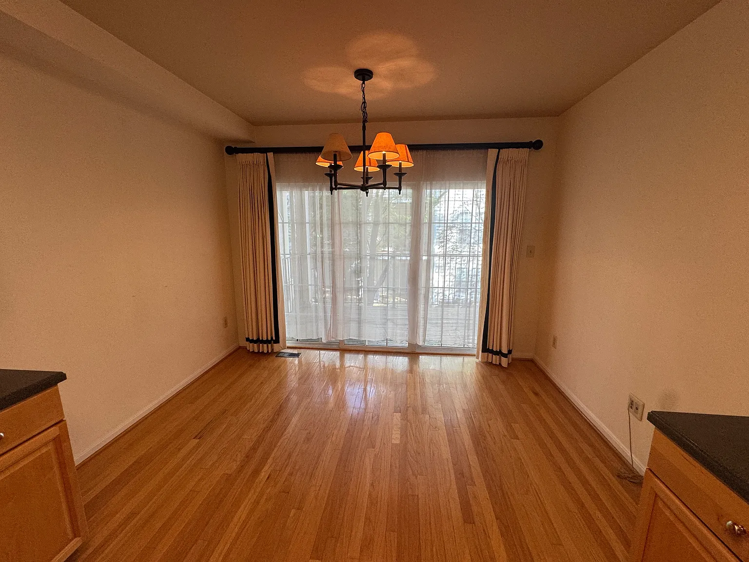 2 bed, 1519 sqft, $2,900 — Photo 4