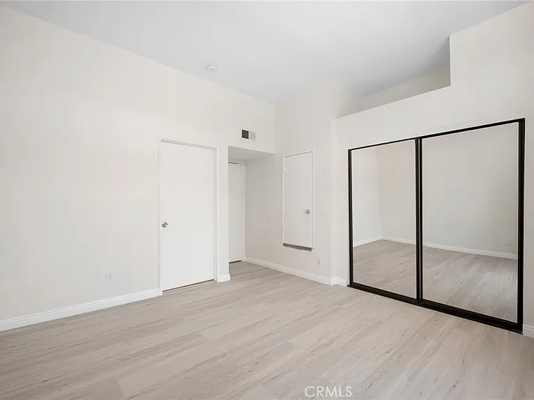 4328 Whitsett Ave — Photo 18