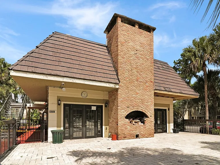 4022 Versailles Dr #C — Photo 11