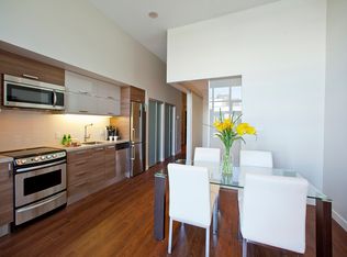 1544 Dundas St W #702, Toronto, ON M6K0C2