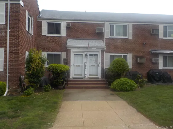 261-34 Langston Avenue #E-2, Glen Oaks, NY 11004
