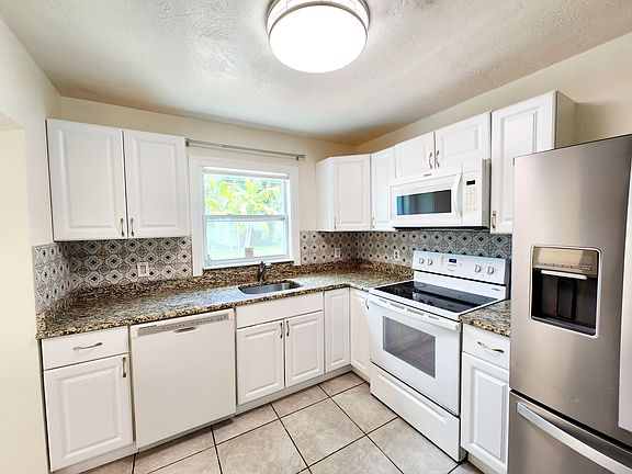 4th image of 5223 72nd St N