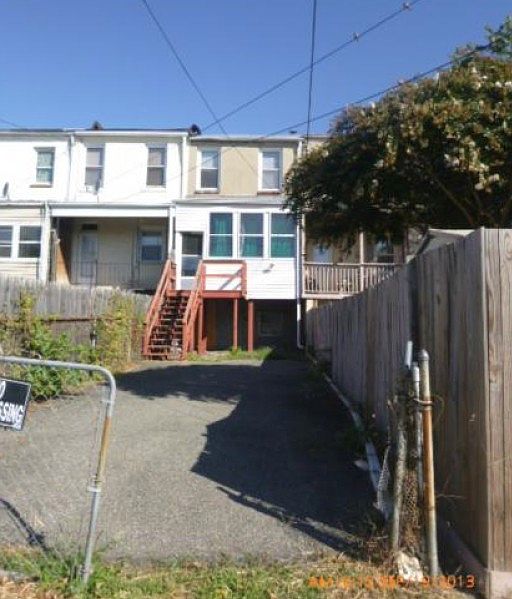2nd image of 1639 Locust St