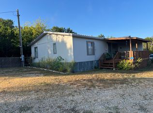 142 N Broadway St, Fredericksburg, TX 78624