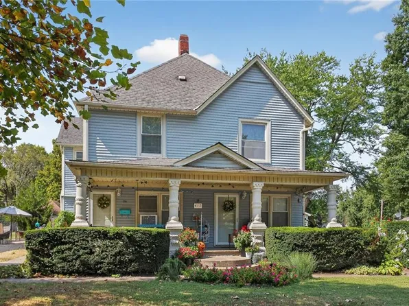 417 S 2nd St, Odessa, MO 64076