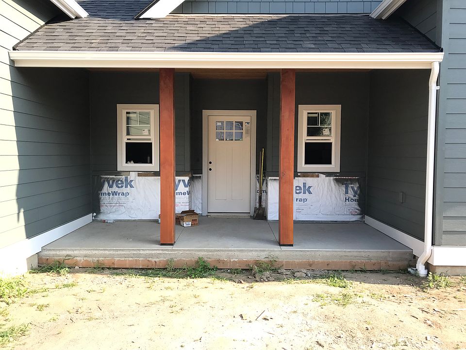 2nd image of 2043 Feather Dr