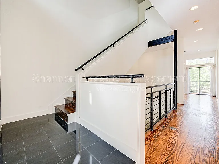 1501 California St #C — Photo 17