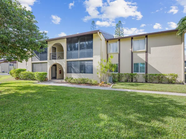 313 Pine Ridge Circle Circle #C-2, Greenacres, FL 33463