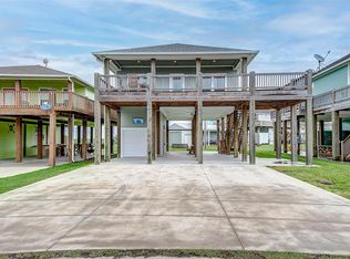 978 Surf Rd, Crystal Beach, TX 77650
