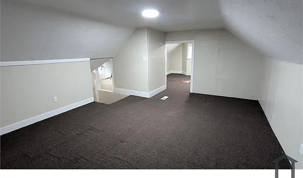 793 Boulevard St #2 — Photo 20