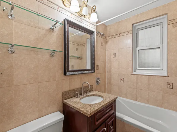 288 Lexington Avenue image 6 of 9