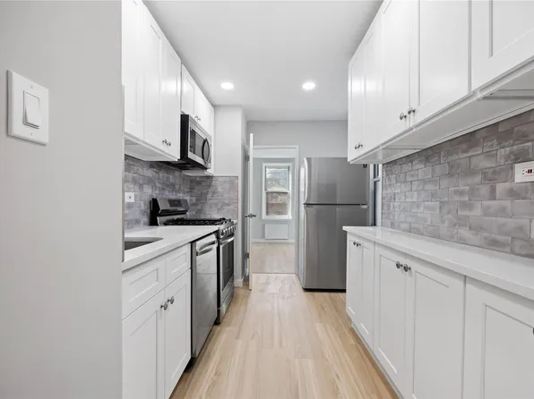 142-05 Roosevelt Ave #334, Flushing, NY 11354