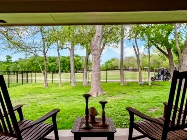 6110 Turnberry Dr, Garland, TX 75044