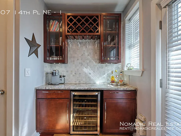 607 14th Pl NE #1 — Photo 5