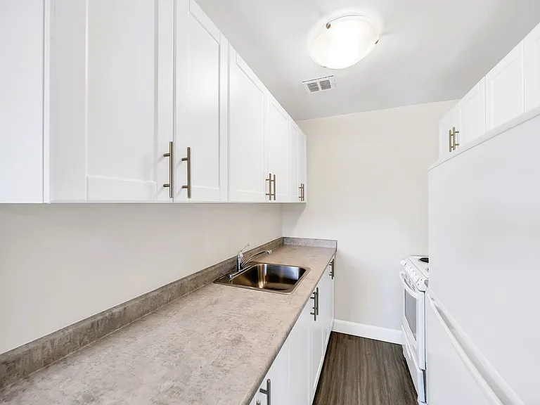 955 10th St E #208 — Photo 12