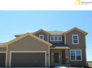 21923 W 96th St, Lenexa, KS 66220