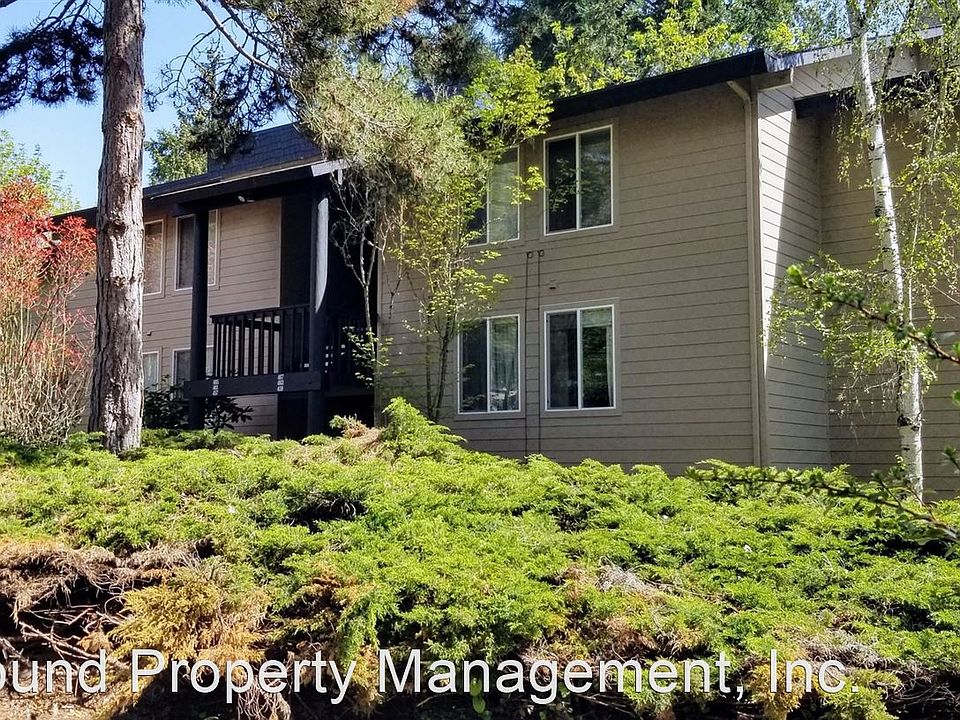 2nd image of 901 Hildebrand Ln NE #4212227