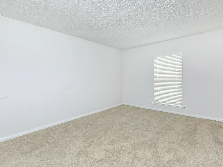 Chase Cove Apartments — Photo 74