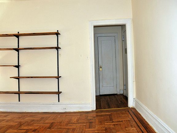 5th image of 221 E 16th St APT 1C
