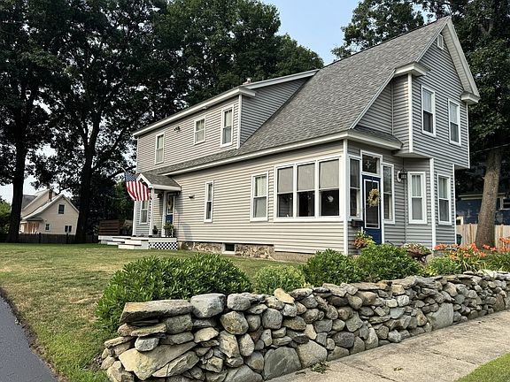 2nd image of 27 Dayton St