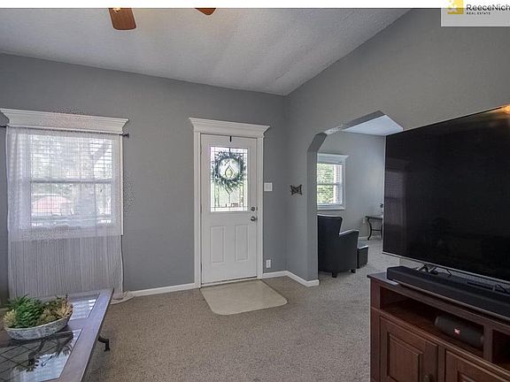 4th image of 411 N Neconi Ave