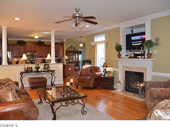 3rd image of 16154 Pug Swamp Ln
