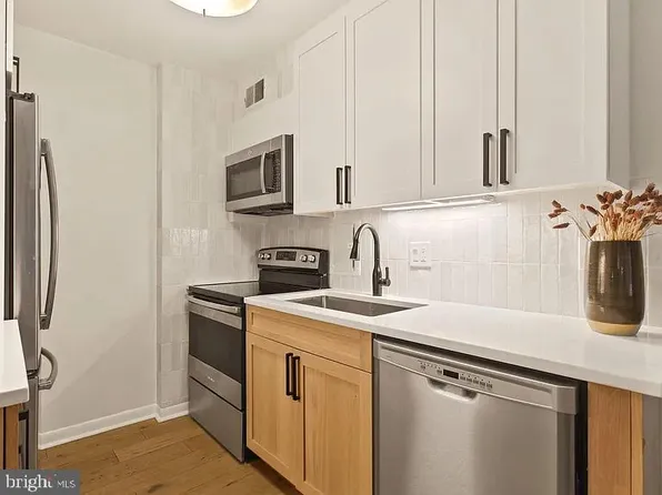 1718 P St NW APT T3, Washington, DC 20036