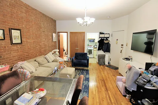 Rented by JK Dansar Corp | media 16