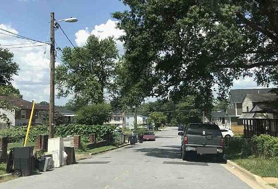2nd image of 1505 Ballinger Ave