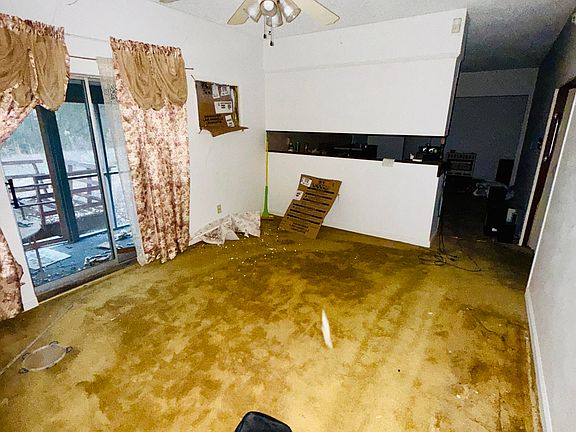 4th image of 131 Weaver Dr