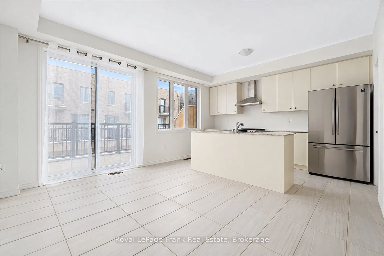 3 bed, $3,200 — Photo 4