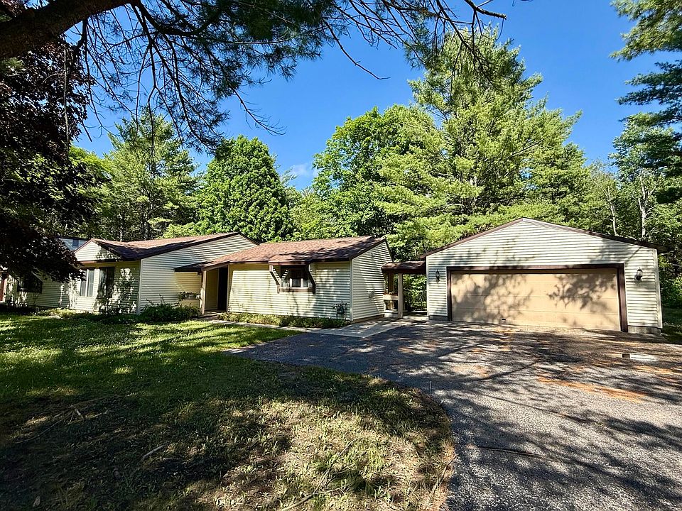 1st image of 2153 Viking Way