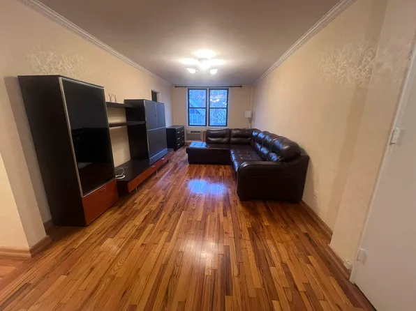 1580 East 18th Street image 1 of 10