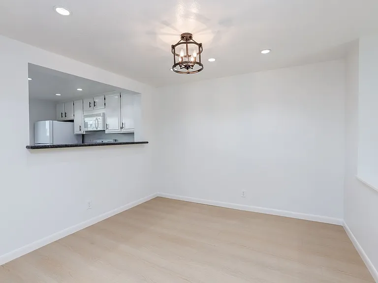 256 State St #9 — Photo 9