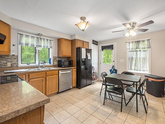 5th image of 24 Ashmont Street