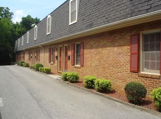 2527 Winthrop Ave SW APT 1, Roanoke, VA 24015