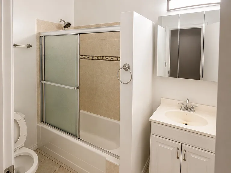 1414 N Hobart Blvd #14 — Photo 6