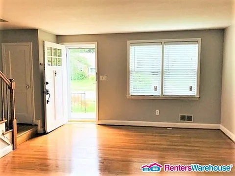 8592 Quentin Ave — Photo 2