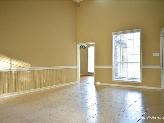 3rd image of 5627 Rocky Brook Dr