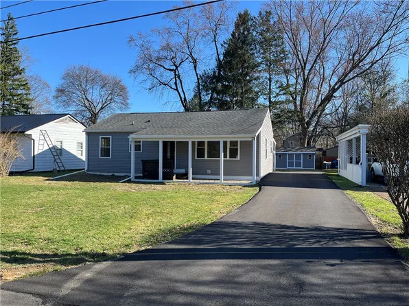 31 Evergreen Dr, Corning, NY 14830
