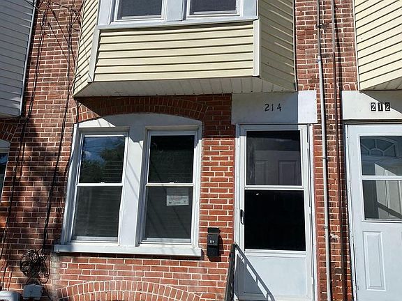 2nd image of 214 Stroud St